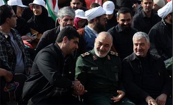 مراسم تشییع پیکر شهید سردار عباس نیلفروشان - ۱ 50