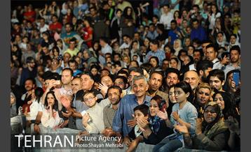 ویژه برنامه شب فیروزه ای در دریاچه شهدای خلیج فارس 11