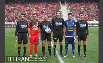 دیدار تیم های فوتبال پرسپولیس و استقلال خوزستان