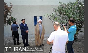 رونمایی از دیوار نگاره قدس در بزرگراه مدرس 21