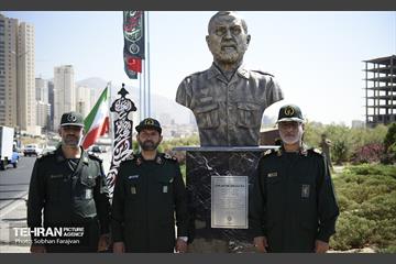 آیین رونمایی از سردیس سردار شهید حسین همدانی  35