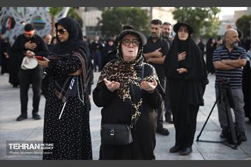 آیین پیاده‌روی جاماندگان اربعین حسینی - میدان امام حسین (ع) 4