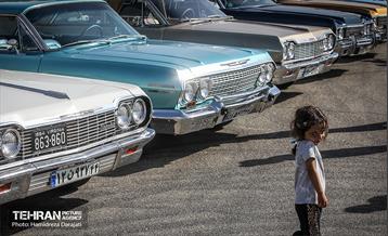 اجتماع بزرگ خودروهای کلاسیک در تور تهران دیـزین  3