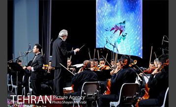 شب موسیقی انقلاب در منطقه گردشگری عباس آباد 10