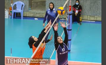 دیدار تیم های والیبال زنان پیکان و سایپا 9