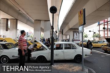 استراحت ظهرگاهی تاکسیرانان زیر پُل سیدخندان 8