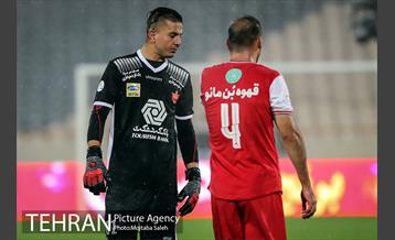 دیدار تیم های فوتبال پرسپولیس و صنعت نفت 12
