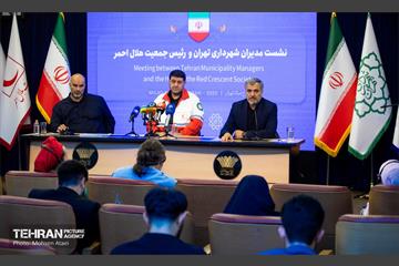 نشست مدیران شهرداری تهران با رئیس جمعیت هلال احمر 5