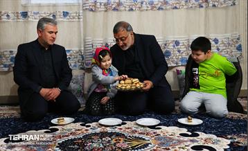 قرار خدمت؛ دیدار شهردار تهران با خانواده شهید مرتضی غفوری 5