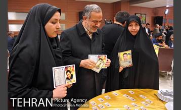 تجلیل از خانواده شهدای آتش‌نشان حادثه پلاسکو با حضور شهردار تهران 21