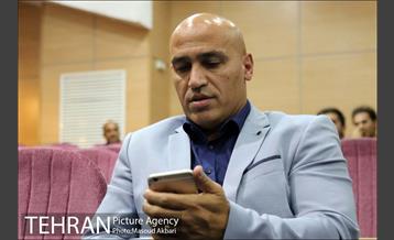 کنفرانس مطبوعاتی علی منصوریان سرمربی جدید استقلال تهران‎ 3