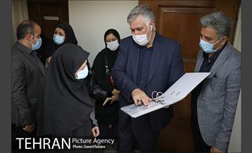 بازدید مدیرکل محیط‌زیست و‌ توسعه پایدار شهرداری تهران از مرکز معاینه فنی نیایش 30