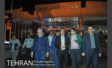 سرپرست شهرداری تهران و رئیس مرکز ارتباطات و امور بین الملل شهرداری تهران در بازدید از فعالیت‌های شبانه شهرداری و زندگی شبانه مردم تهران 30