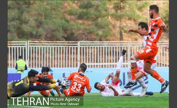 دیدار تیم‌های سایپا و پرسپولیس در لیگ برتر فوتبال ایران 23