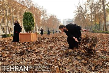 سومین رویداد هنری "پاییز برگ" در میدان مشق 22