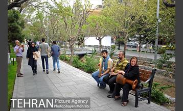 نوروزگاه هنر در پیاده‌راه بلوار کشاورز 14