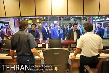 سرپرست شهرداری تهران و رئیس مرکز ارتباطات و امور بین الملل شهرداری تهران در بازدید از فعالیت‌های شبانه شهرداری و زندگی شبانه مردم تهران 17