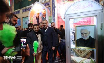 حضور شهردار تهران در گلزار شهدای کرمان 24