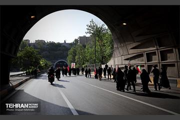 اقامه نماز بر پیکر آقای شهید ایران - 3 35