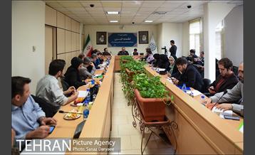 نشست خبری مدیر عامل سازمان مدیریت میادین و تره بار 12