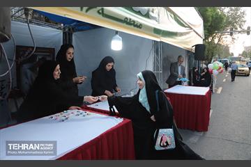 خدمت رسانی مواکب منطقه۱۶ به نمازگزاران عید سعید فطر 38