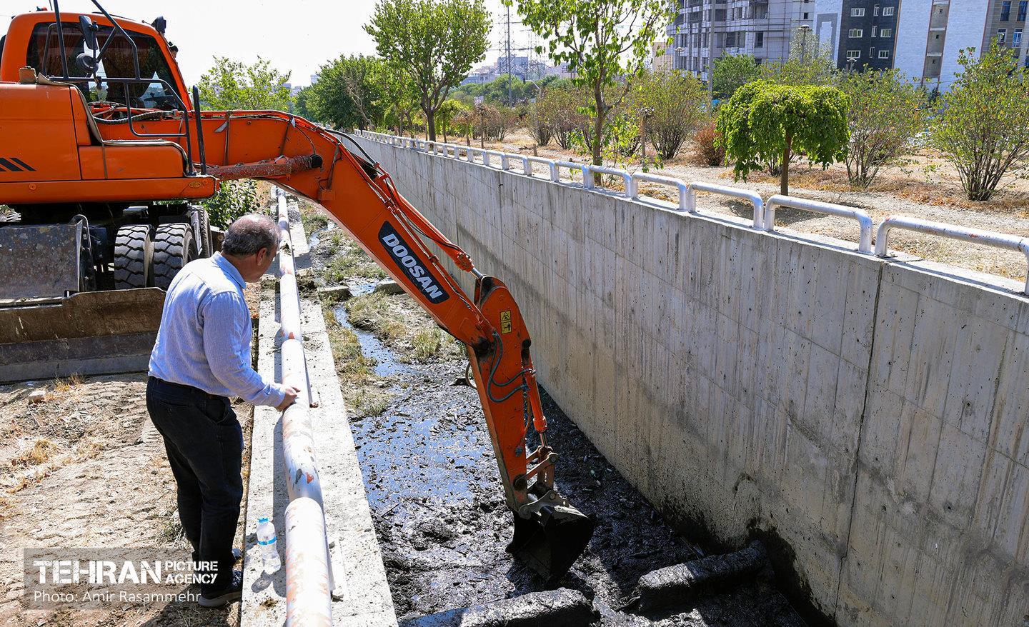لایروبی کانال وسک 17