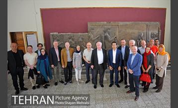 شهردار وین، مهمان تهران 9