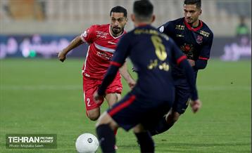 دیدار تیم های فوتبال پرسپولیس و نساجی مازندران 3