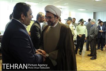 دیدار صمیمانه کارکنان شهرداری تهران با عیسی شریفی 23