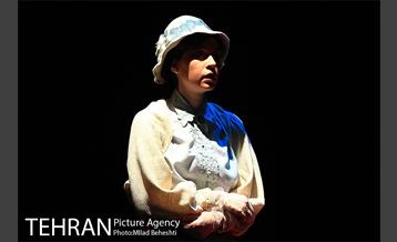 افتتاح تماشاخانه کنش معاصر با اجرای نمایش بازی یالتا‎ 10