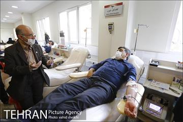 حضور شهردار تهران در سازمان انتقال خون تهران 11