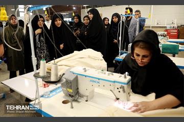 بازدید معاون امور زنان ریاست جمهوری از مرکز کارآفرینی کوثر 22