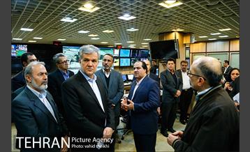 بازدید اعضای کمیسیون عمران مجلس از ستاد فرماندهی و مدیریت بحران شهرداری 31