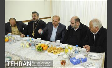 دیدار شهردار تهران با خانواده شهدا و جانبازان ارامنه در کلیسای ارامنه وارطان مقدس 9