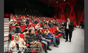 اکران خصوصی سریال نهنگ آبی 14