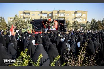 تشییع پیکر شهید گمنام در منطقه ۲۱