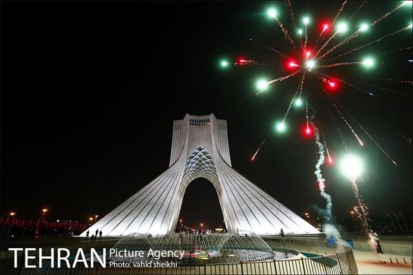نور افشانی در میدان آزادی به مناسبت جشن نیمه شعبان 6