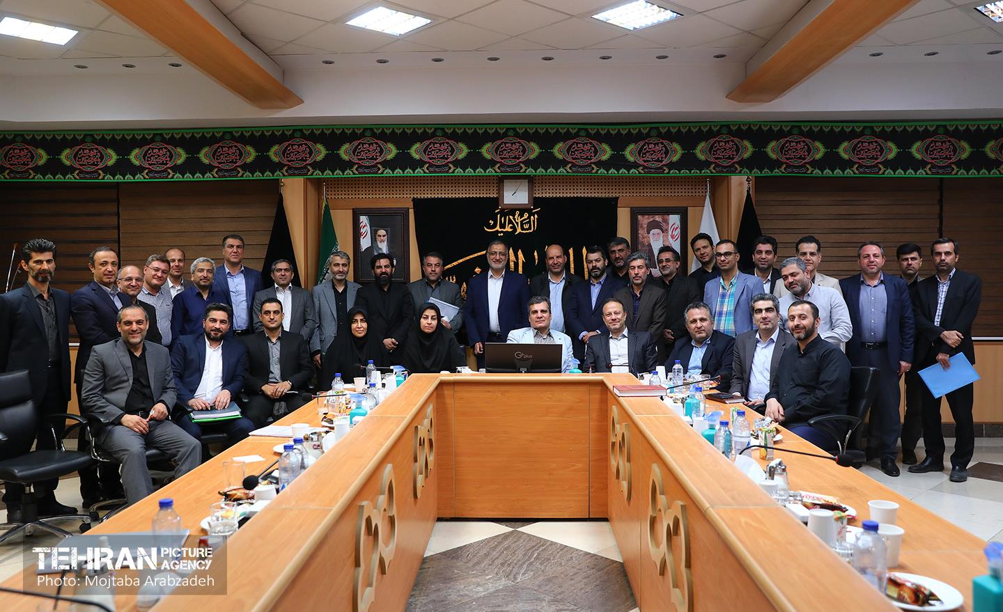 جلسه معاونان معماری و شهرسازی مناطق با شهردار تهران 21