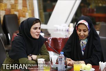 نشست صمیمی دکتر مظاهریان با اصحاب رسانه  7