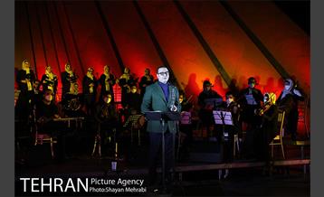 کنسرت آنلاین علیرضا قربانی در میدان آزادی 6