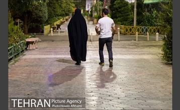 حضور شبانه مردم در بوستان بهمن‎ 2