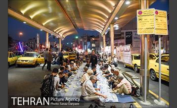 مراسم افطاری ساده در پایانه های تاکسیرانی شهر تهران 14