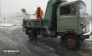 عملیات برف‌روبی در منطقه 2 8
