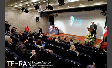 تولد ماه، فخرالدین فخرالدینی 2