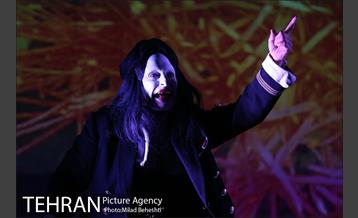 نمایش بیست هزار فرسنگ زیر دریا‎ 13