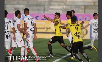 دیدار راه آهن و پدیده در لیگ برتر فوتبال 17
