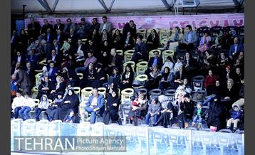 حضور خانواده هاى کارکنان شهردارى تهران در دلفیناریوم برج میلاد به همراه شهردار تهران 20