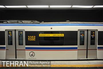 شبگردی اصحاب رسانه در خط 7 مترو تهران 21