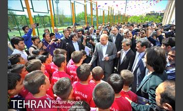 آیین افتتاح و بهره برداری از پروژه های منطقه 15 با حضور دکتر قالیباف 18