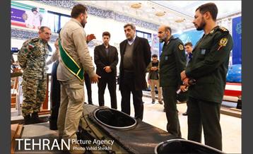 بازدید شهردار از نمایشگاه بزرگ دستاوردهای دفاعی جمهوری اسلامی و نمایشگاه سازندگی ،محرومیت زدایی و خدمات رسانی 23